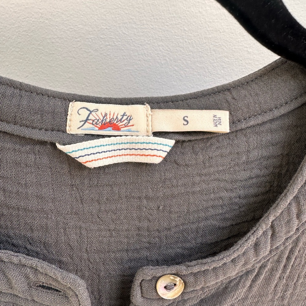 Faherty top - Picture 2 of 2